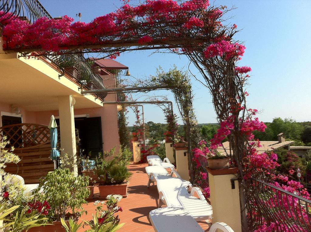 Domus De Janas Sul Mare Hotel Bari Sardo Exterior photo